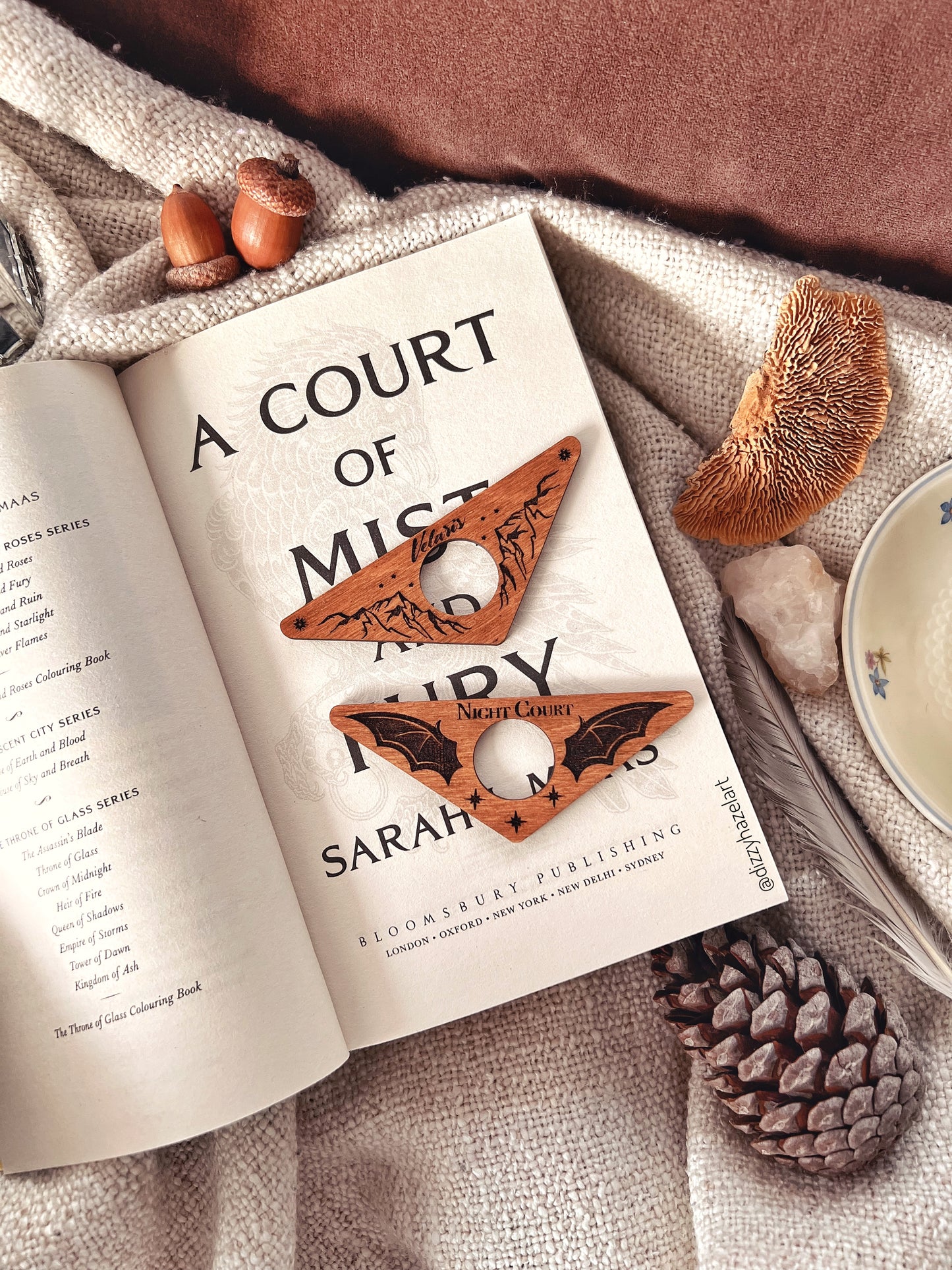Bookish Book Thumbs