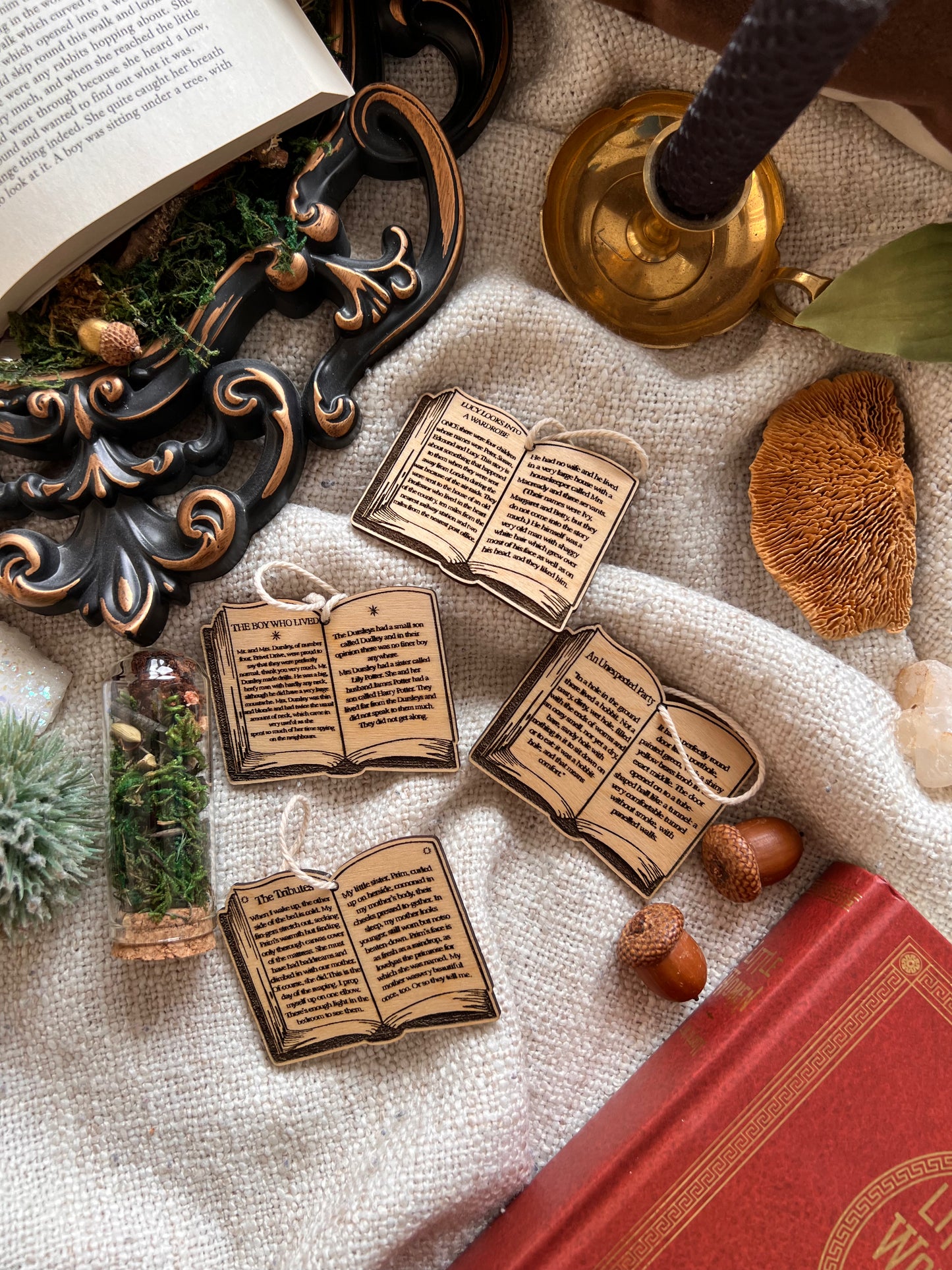 Bookish ornament (open book)