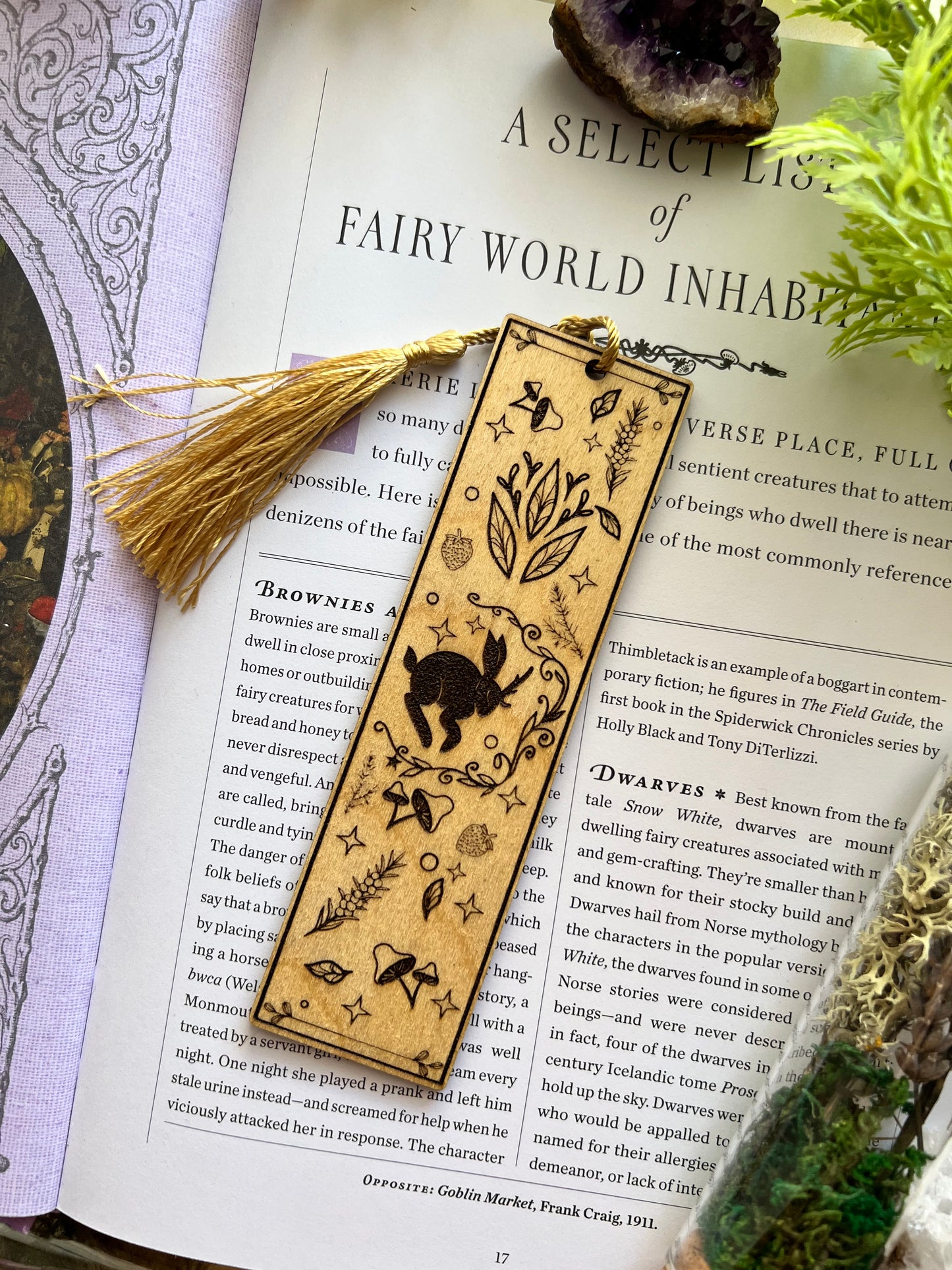 Set of 2 wooden bookmarks