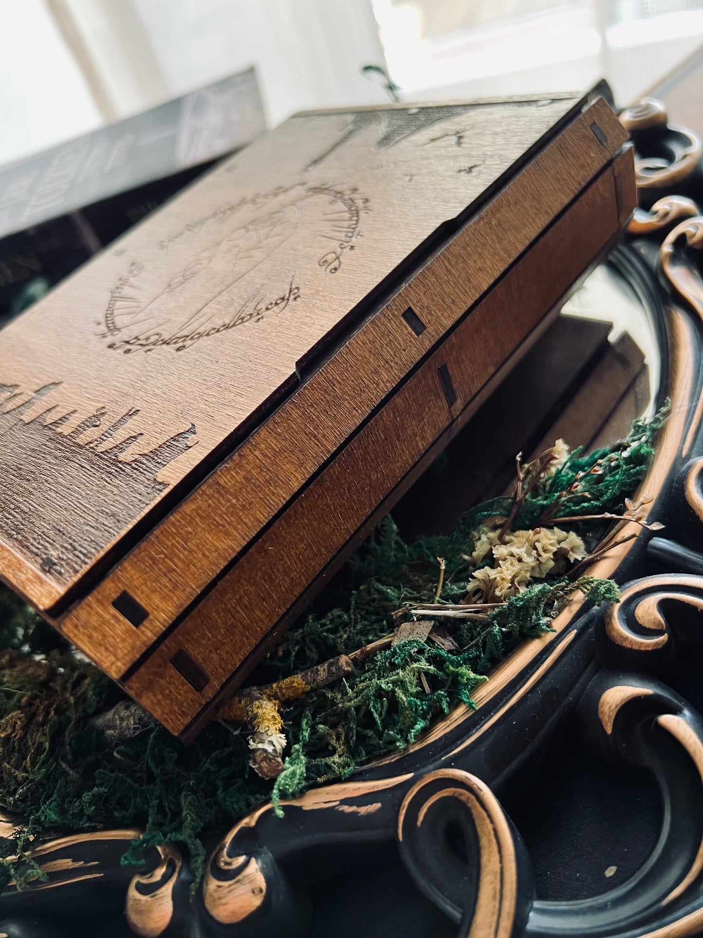 Wooden Book Box (Lord of the Rings)