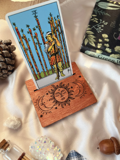 Wooden handmade tarot card holder (1 card)